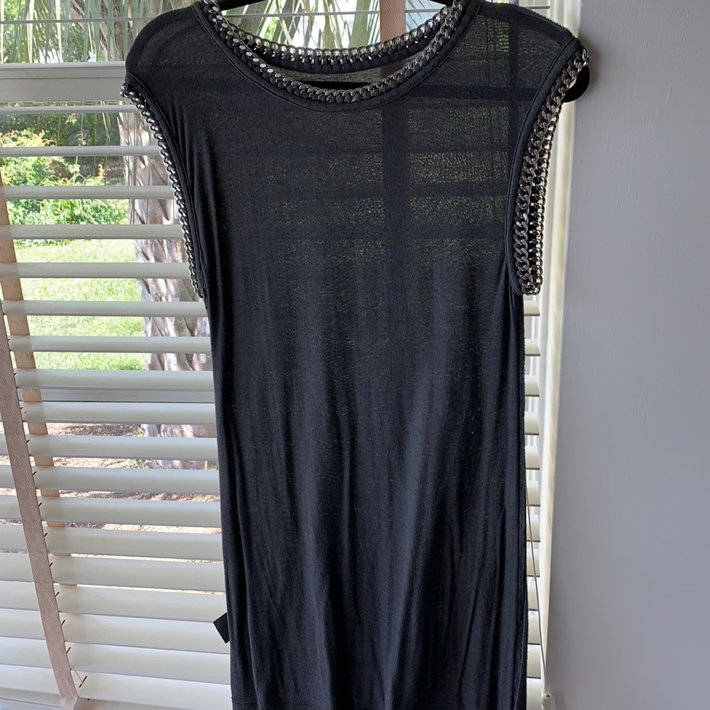 Pretty gray shirt with chain trim